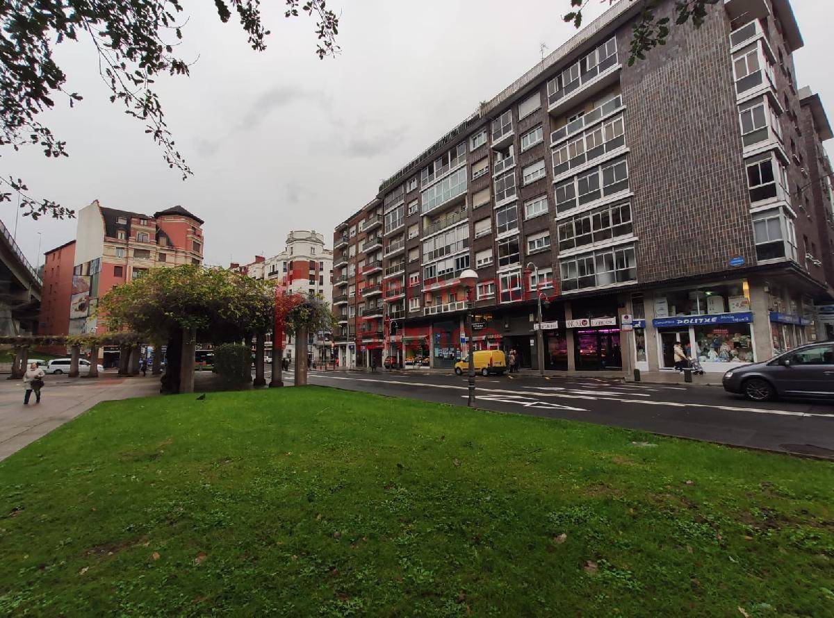 Premises for rent in Recalde, Bilbao