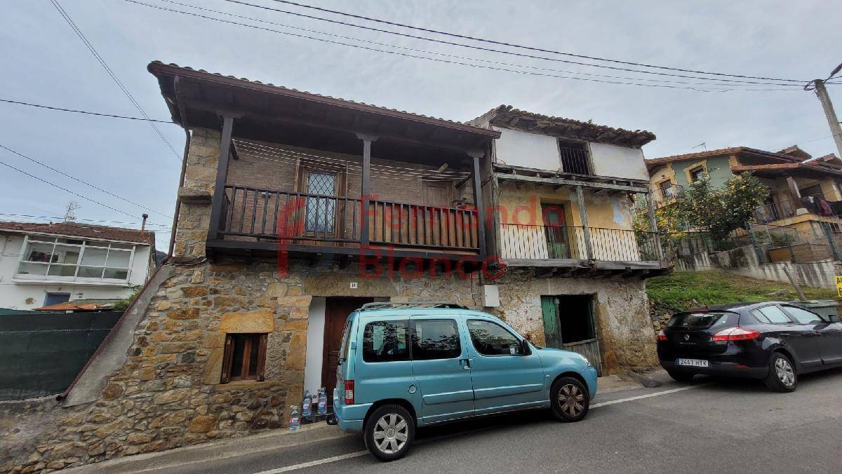 Chalet for sale in Ampuero, Colindres