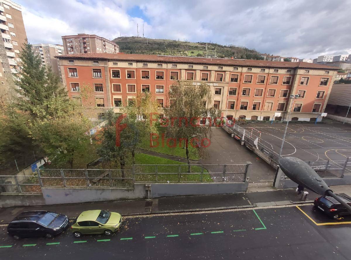 Flat for sale in Sarriko, Bilbao