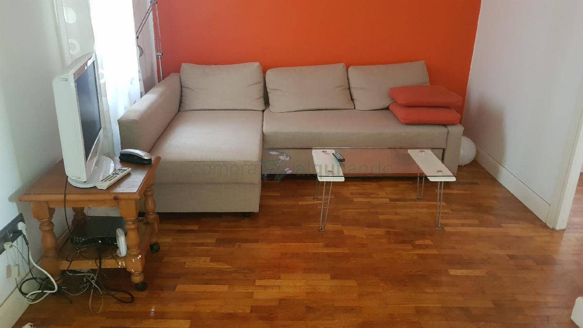 Apartment for rent in Embajadores, Madrid