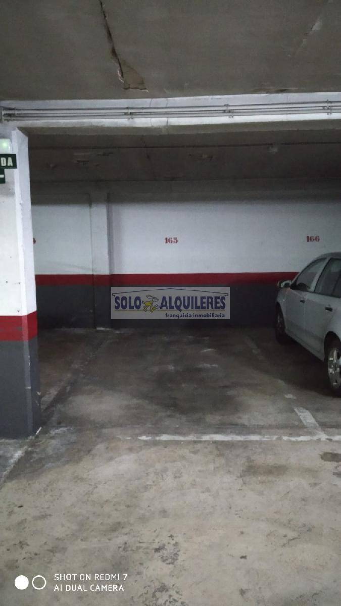Garaje en alquiler en San Juan, Pamplona