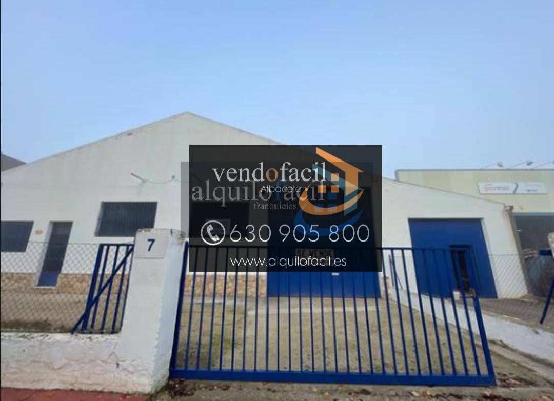 Warehouse for rent in Albacete