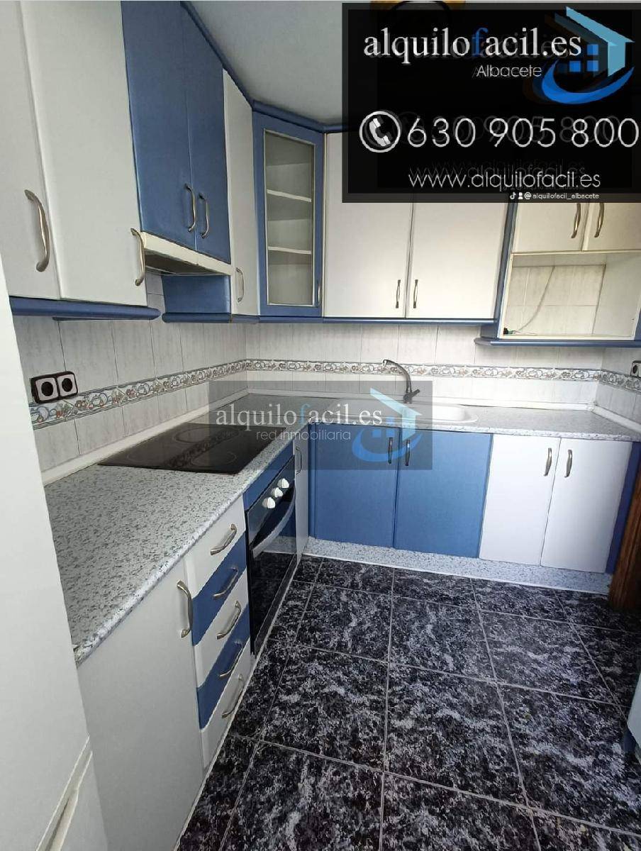 Flat for rent in Parque Lineal, Albacete