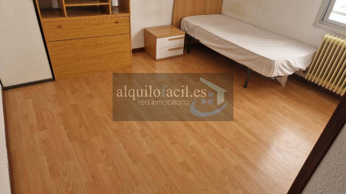 Flat for sale in Universidad-Los Lirios, Logroño