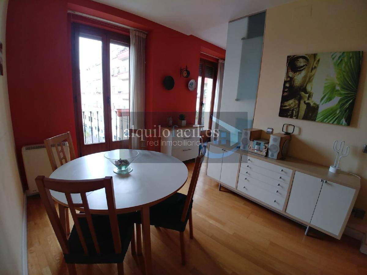 Flat for rent in CENTRO, Madrid