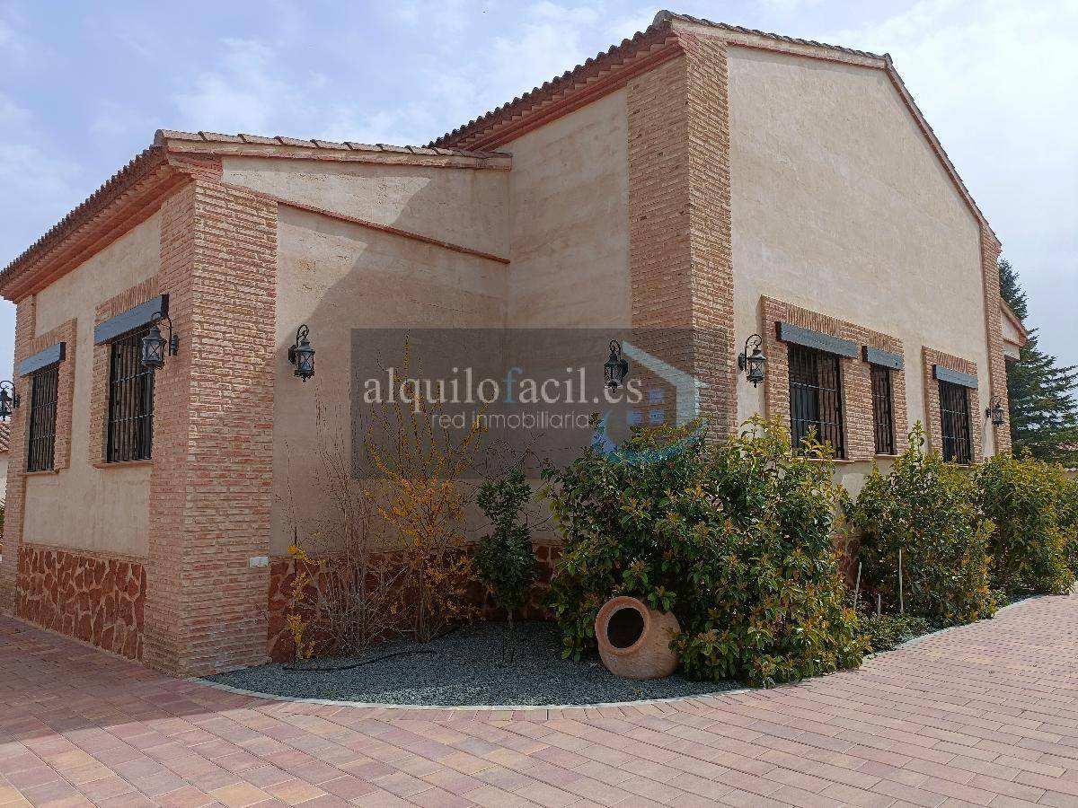 Chalet for rent in Albacete