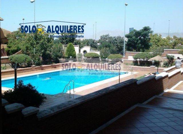 Alquiler Piso Granada Centro : Alquiler Piso en Parque Almunia - Granada | 650 € | 83 m²